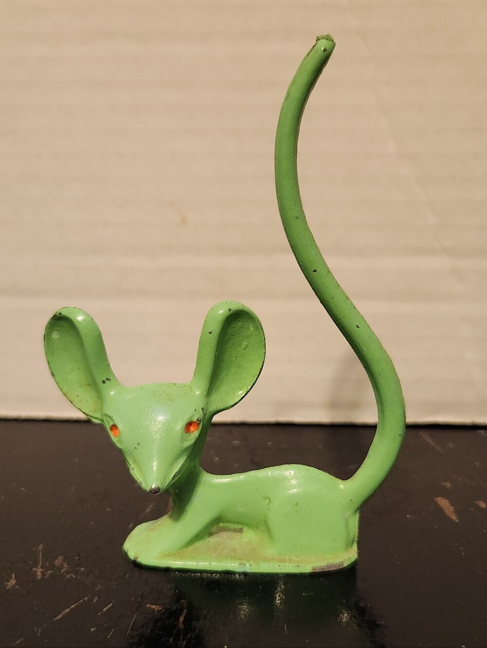 Vintage Revere Mfg Painted Cast Iron Mouse Mint Green Ring Holder